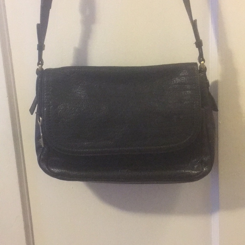 Black fossil crossbody gently used